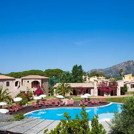 Three-room With Pool Appartement *