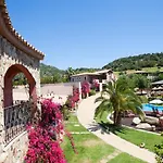 Three-room With Pool Апартаменты